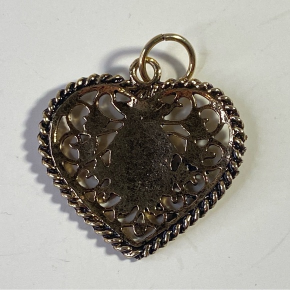 Vintage filigree woman cameo heart pendant - Picture 3 of 5